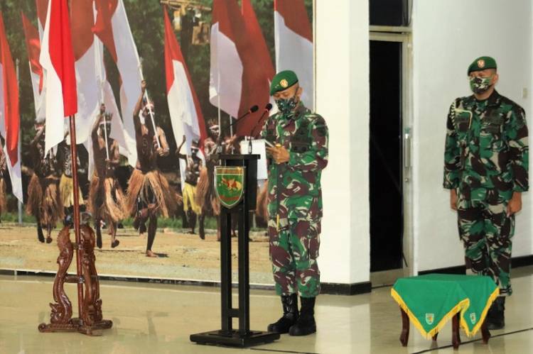888 Personel Kodam XVII/Cenderawasih Terima Promosi Kenaikan Pangkat