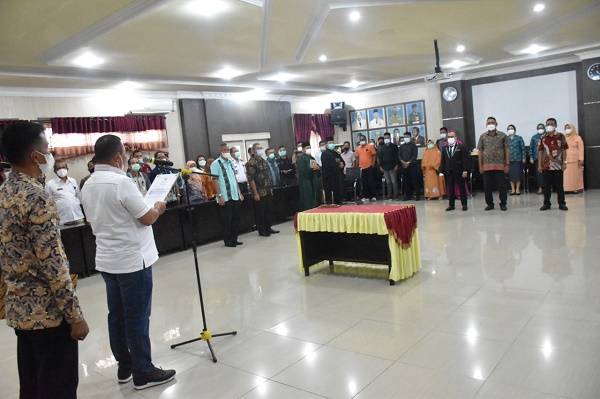 Lantik Direktur PDAM Tirta Nauli, Wali Kota Sibolga Minta Dirut Ciptakan Inovasi Baru