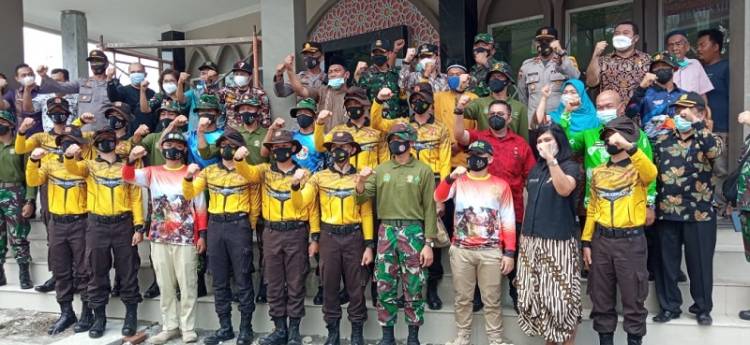 Latsitardanus 2021 di Sumut, Taruna Akpol dan TNI Bersihkan dan Bangun Mesjid At-Taufiq di Jalan M Yakub Medan