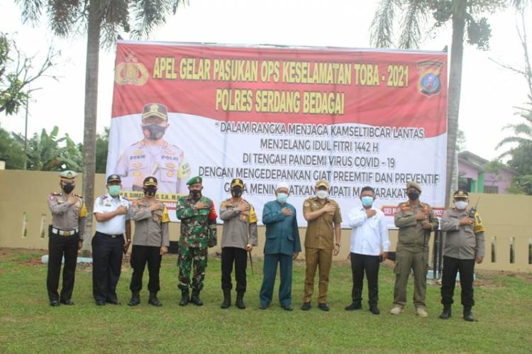 Kapolres Sergai Pimpin Apel Gelar Pasukan Ops Keselamatan Toba 2021