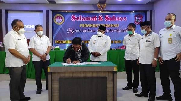 Walikota Tanjungbalai Tandatangani MOU antara Pemkot Tanjungbalai dengan Universitas Asahan