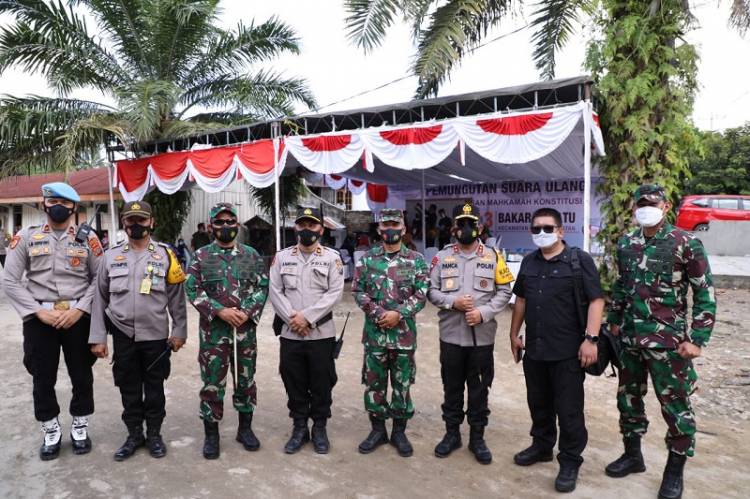 Kapolda Sumut bersama Pangdam I/BB Pastikan Pemungutan Suara Ulang di 3 Kabupaten Berjalan Aman dan Kondusif