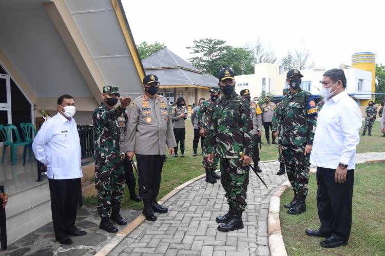 Danjen Akademi TNI dan Kalemdiklat Polri Kunjungi Posko Satlak III Elang Latsitardanus