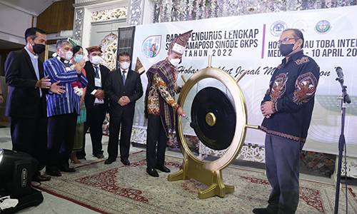 Buka RPL Seksi Namaposo, Musa Rajekshah Harap Sumbangsih Pemuda GKPS untuk Kemajuan Sumut