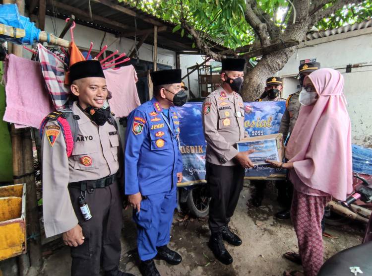 Resimen 51AP Yon VI Pondok Dayung Gelar Baksos kepada Nelayan dan Keluarga Kurang Mampu