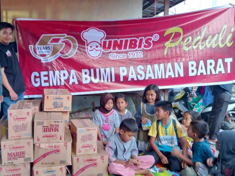 Peduli Korban Bencana Gempa Pasaman Barat, Unibis Berikan Bantuan