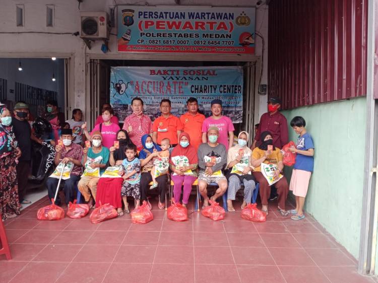 Yayasan Accurate Charity Center Bersama Pewarta Polrestabes Gulirkan 300 Paket Sembako 
