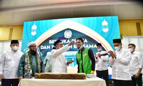 Buka Puasa Bersama Suporter dan Klub Sepak Bola, Edy Rahmayadi Ajak Bersama-sama Majukan Sepak Bola Sumut