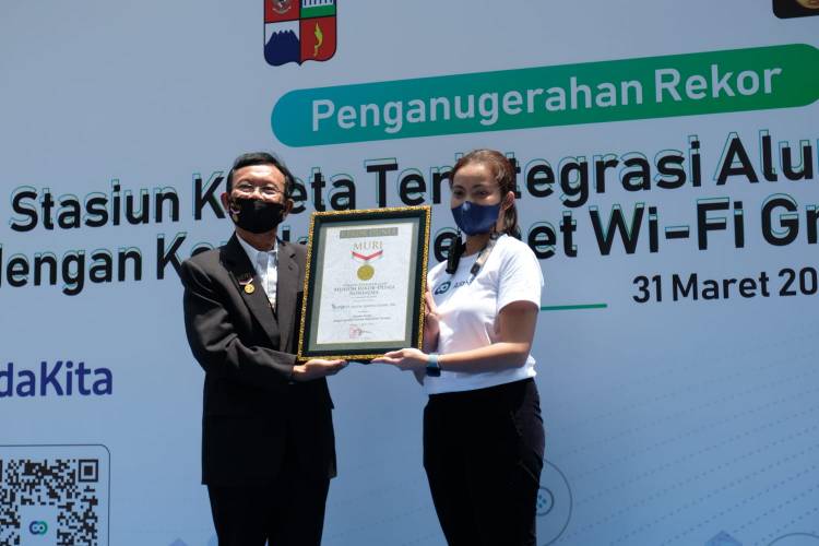 Punya Wi-Fi Cepat Kelas Dunia, Stasiun Bogor Pecahkan Rekor MURI  