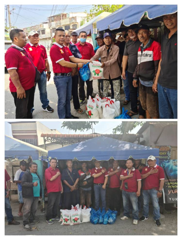 Minggu Berkah Jelang Lebaran, Ketua Pewarta Bagikan Sembako ke Tukang Becak