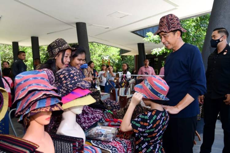 Jelang KTT ASEAN, Presiden Tinjau Kesiapan UMKM dan Lokasi Wisata di Labuan Bajo