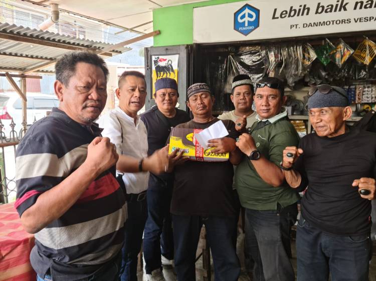 Istri Badai Wafat, Ketua Pewarta Berikan Sembako dan Uang Santunan