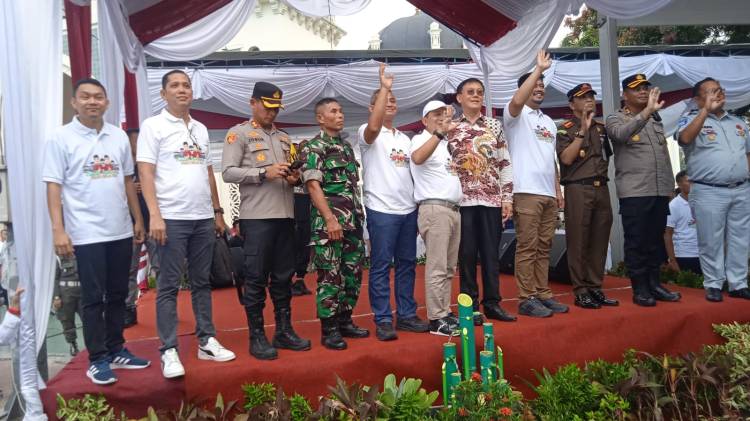 Pengurus KADIN Medan Turut Lepas Keberangatan Mudik Gratis Pemko Medan