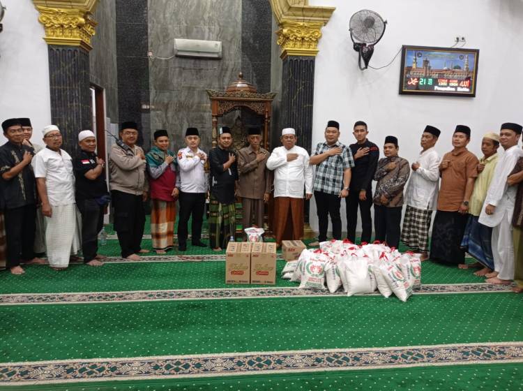 Safari Ramadan "Polisi Mendengar dan Memberi Solusi" di Masjid Al-Malik