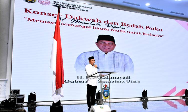Bedah Buku 37 Masalah Populer, UAS Sebut Mahasiswa Beruntung Punya Gubernur Seperti Edy Rahmayadi