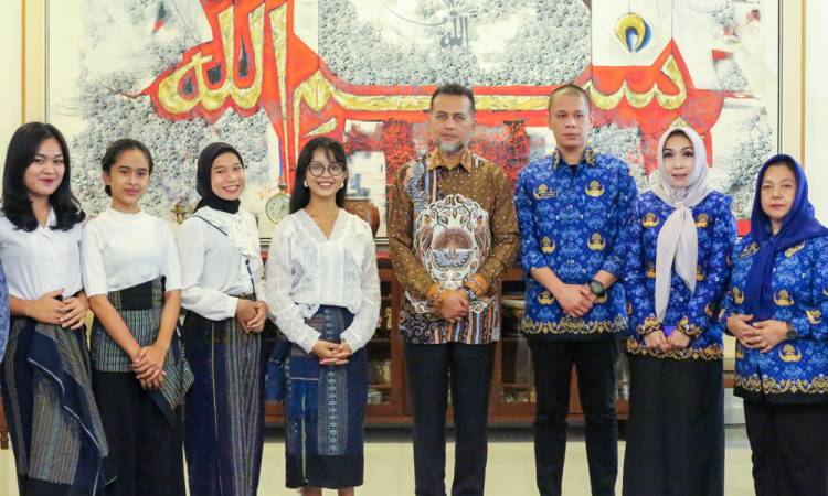Apresiasi Perjuangan Laura Sinaga, Ijeck Yakin Sanggar Sihoda Mendunia