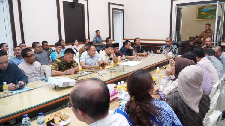 Pj Bupati Langkat Pimpin Rapat Evaluasi Kinerja Kepala OPD