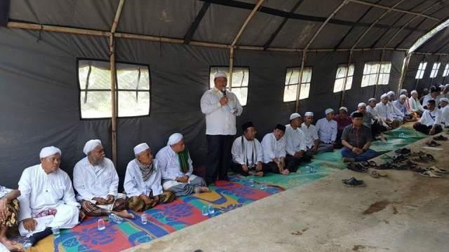 Jelang Bulan Suci Ramadhan, Bupati Labura Perintahkan Bawahannya Bersihkan TPU dan Masjid 