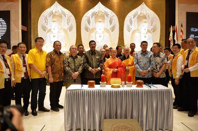 Gubsu dan Kapoldasu Hadiri Perayaan Waisak di Vihara Sinar Budha CBD Polonia