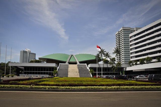 Mendagri Maklumi Mahalnya Biaya Politik