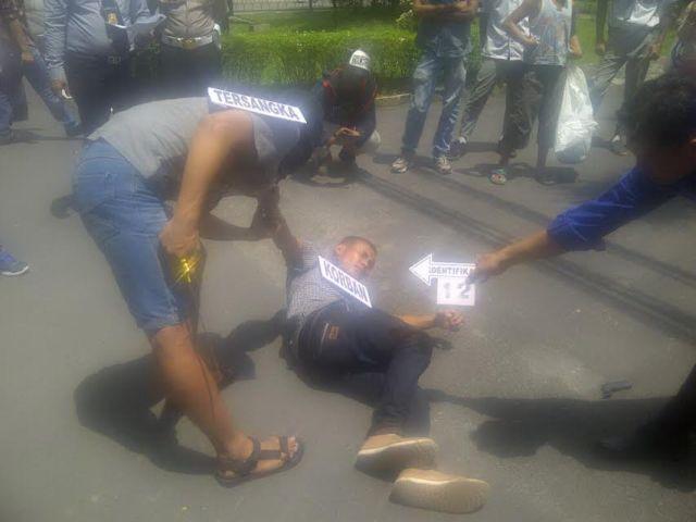 Simanjuntak, Wartawan Media Mingguan Senior Tewas Ditikam 5 Liang
