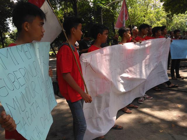 Massa Tuding Kenaikan Tarif Air PDAM Tirtanadi Dosa Besar Gubernur Sumut