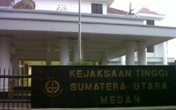 Polsek Delitua Kawal Unjuk Rasa JMM di Depan Gerbang Pintu Masuk Kejatisu