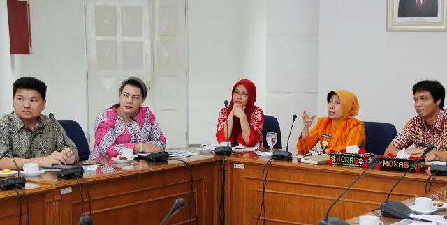 Wagubsu Jajaki Bangun PLTS untuk Kawasan Terpencil di Sumut