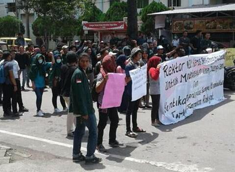 Rektor Didesak Turun Tangan Bebaskan Tiga Mahasiwa USU yang Ditangkap Polisi