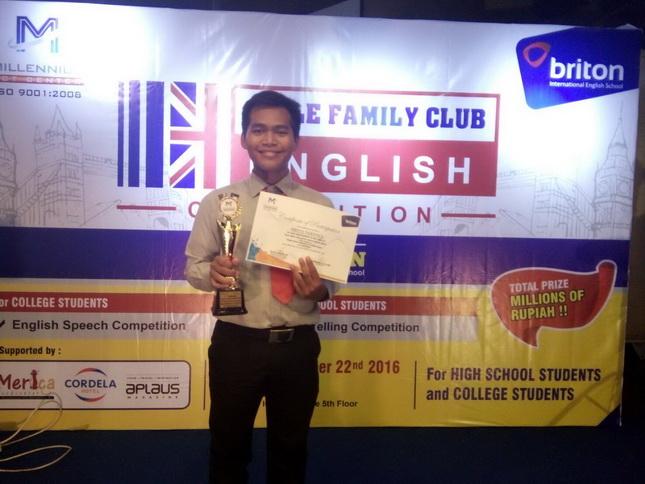 Ray Vivaldi, Meraih Prestasi dengan Bahasa Inggris