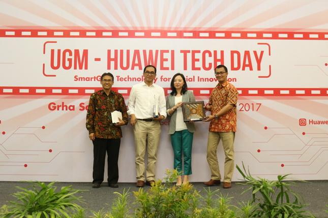 Huawei Indonesia dan Universitas Gadjah Mada (UGM) Menyelenggarakan UGM Huawei Tech Day