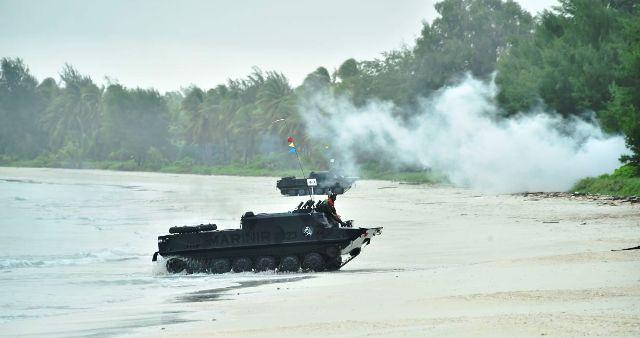 Prajurit PPRC TNI Bombardir Pulau Selaru