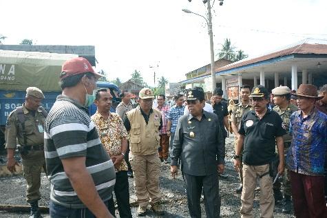 Plt Bupati Deli Serdang Tinjau dan Beri Bantuan Korban Kebakaran di Gunung Meriah
