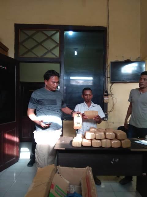 Bawa Ganja 21 Kg, Lalah Diringkus Polisi di Terminal Lubuk Pakam