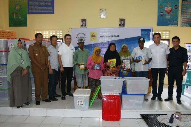 PT Karpowership dan PLN Bagikan 200 Paket Ramadan di Belawan