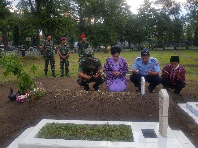 Panglima TNI Ziarah ke TMP Suropati Malang