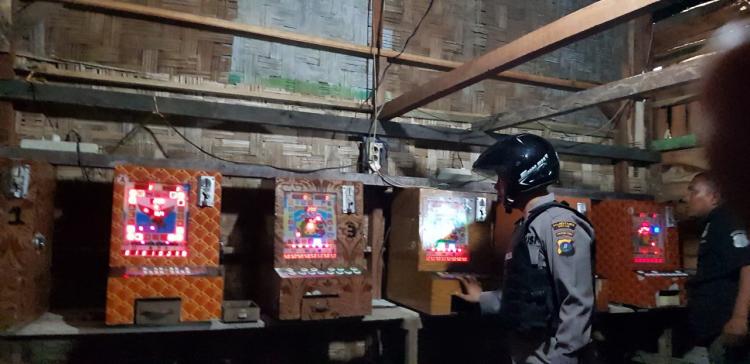 Polsek Kutalimbaru Tangkap Tiga Orang dari Penggerebekan Narkoba di Sei Mencirim