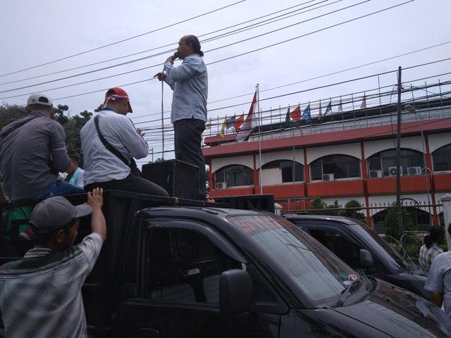 Di Depan Gedung KPU Sumut, Koalisi Masyarakat Cinta NKRI dan Amin Desak TNI-Polri Tangkap Pelaku Makar