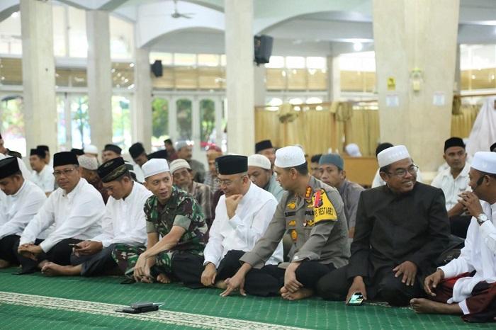 Ini Pesan Kapolrestabes Medan, Usai Sholat Tasbih di Mesjid AlJihad