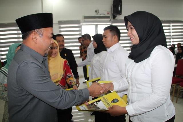 206 CPNS Terima SK, Plt Bupati Labuhanbatu Minta CPNS Bekerja dengan Baik dan Junjung Etika Kerja