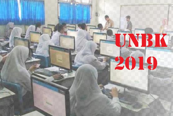 Kemendikbud: Rata-rata Nilai UN SMA Sederajat Meningkat  