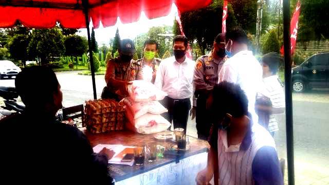 Polsek Pancur Batu Gulirkan Sembako untuk Para Korban Kebakaran di Dusun Suka Makmur Sibolangit