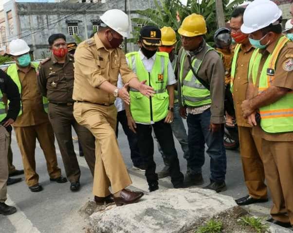 Penanganan Covid-19, Biaya Pelebaran Jalan di Kota Siborong-borong Dipangkas 50 Persen