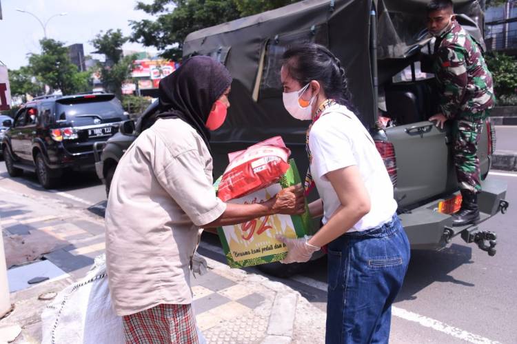 Persada Akmil 92 Peduli Perangi Pandemi Covid-19 Bantu Masyarakat Kurang Mampu 