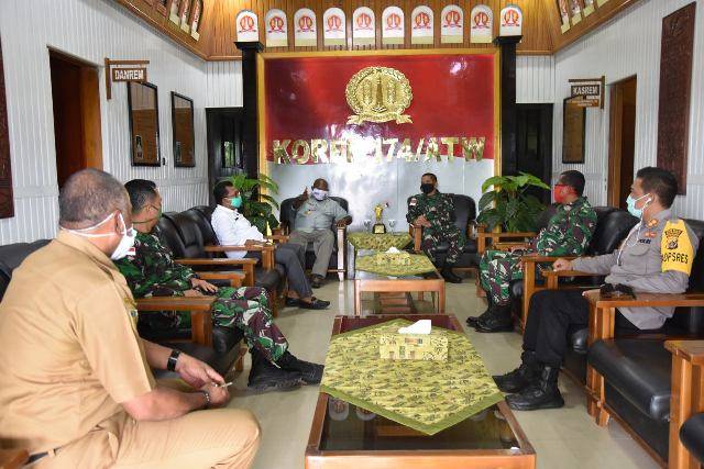Danrem 174/ATW Bangun Nawoko Terima Kunjungan Bupati Merauke