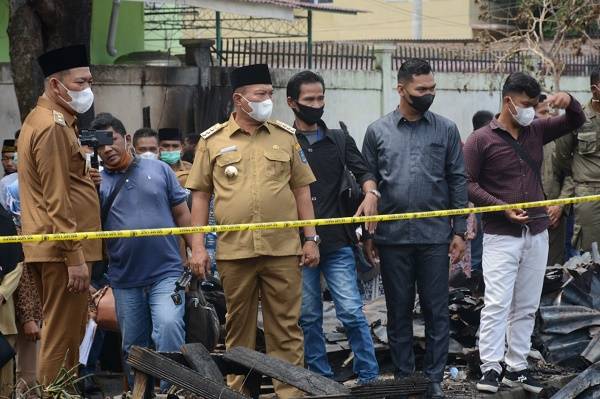 Kebakaran Hanguskan Puluhan Rumah, Wali Kota Sibolga Ingatkan Jangan Asal Sambung Listrik