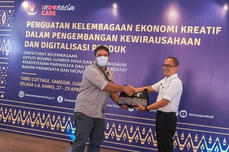 Kemenparekraf Bekali Pelaku Ekraf Samosir Pelatihan Kewirausahaan dan Digitalisasi