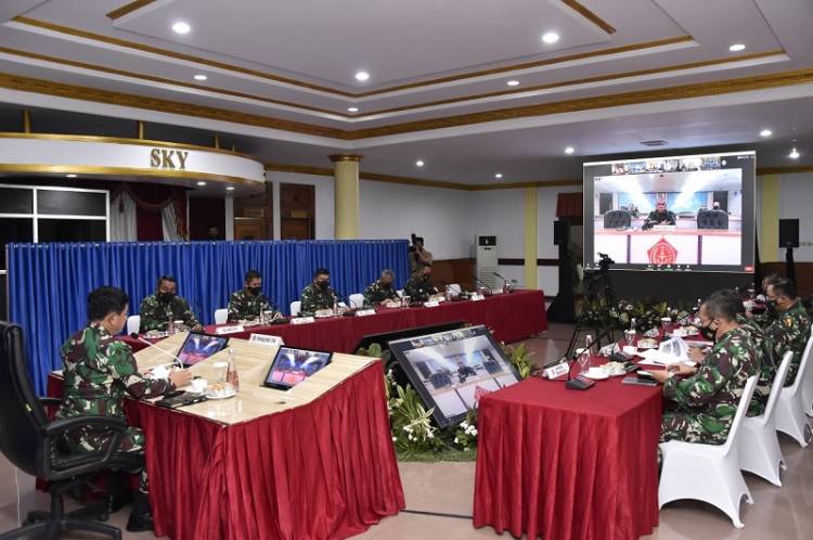 Panglima TNI Pimpin Rapat Evaluasi PPKM Skala Mikro