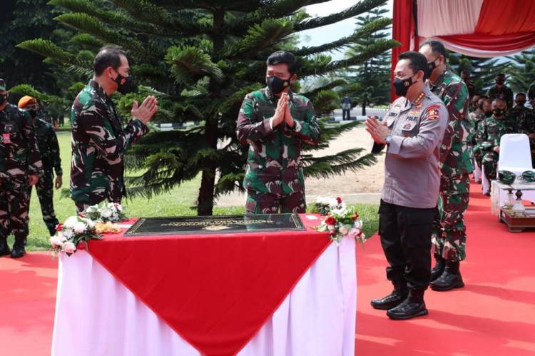 Panglima TNI Resmikan Gedung Perpustakaan Widyasana Sesko Angkatan Udara