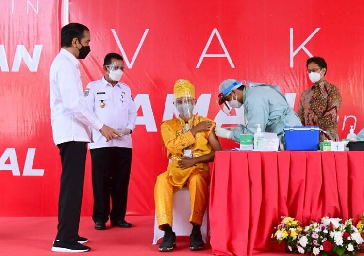 Vaksinasi Massal di Kepri, Presiden Tinjau Manajemen Distribusi Vaksin Sudah Berjalan Baik